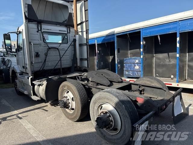 Volvo VNM Tegljači