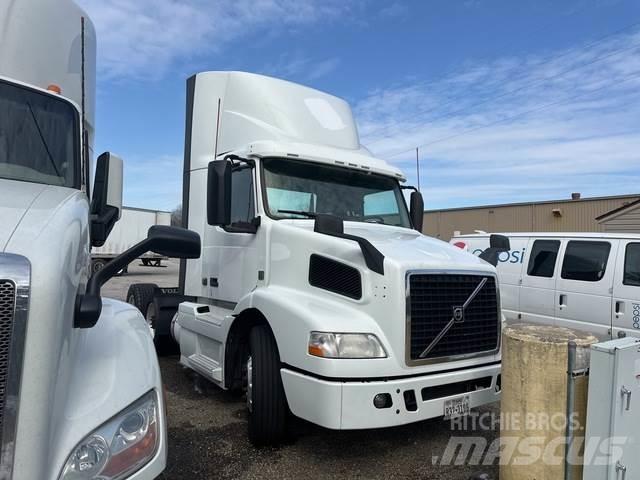 Volvo VNM Tegljači