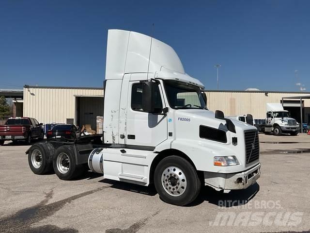 Volvo VNM Tegljači