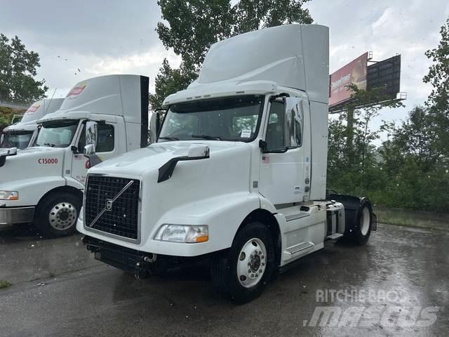 Volvo VNM Tegljači