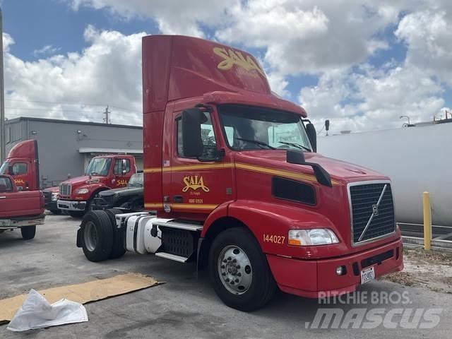 Volvo VNM Tegljači