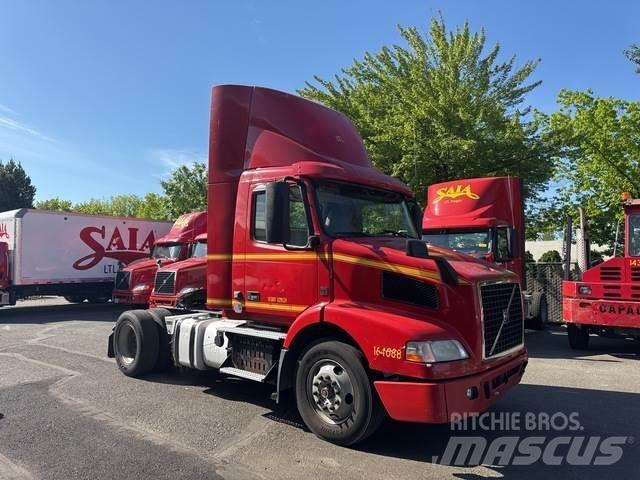 Volvo VNM Tegljači