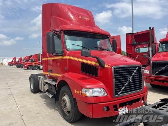 Volvo VNM Tegljači