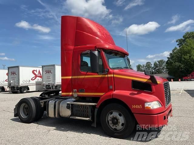Volvo VNM Tegljači