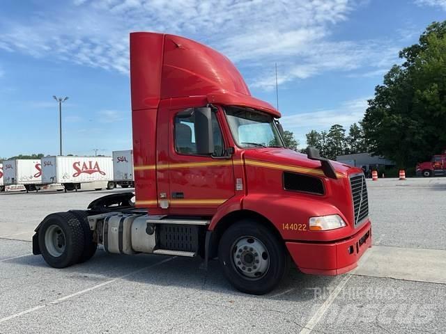 Volvo VNM Tegljači