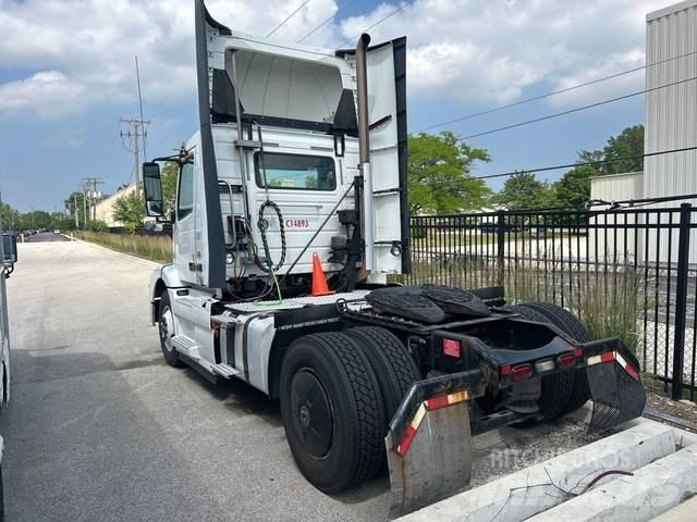 Volvo VNM Tegljači