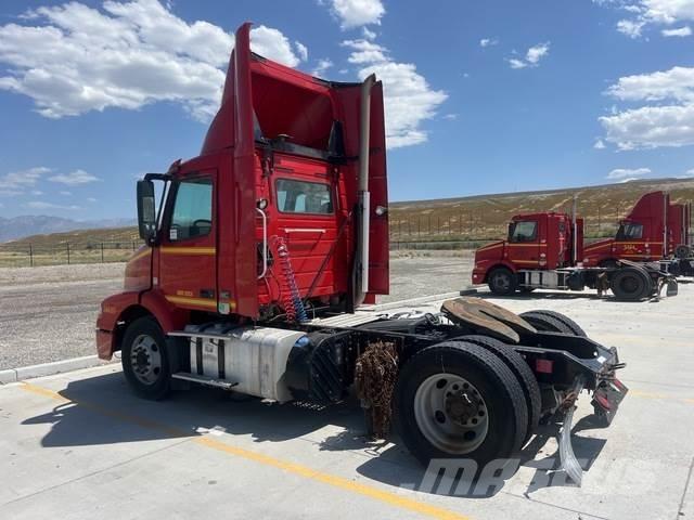 Volvo VNM Tegljači