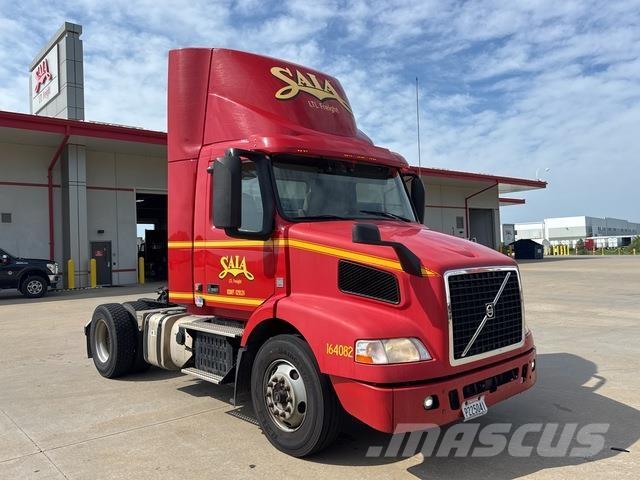 Volvo VNM42T Tegljači