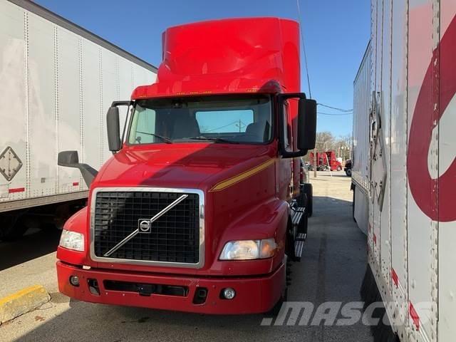 Volvo VNM42T Tegljači