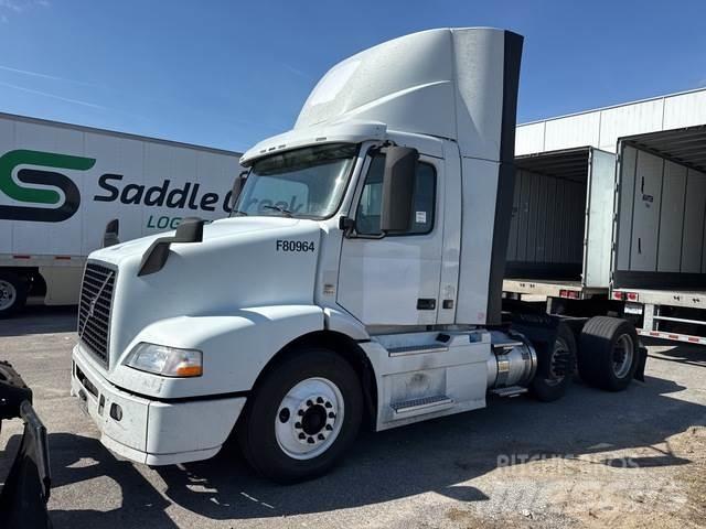 Volvo VNM64T Tegljači