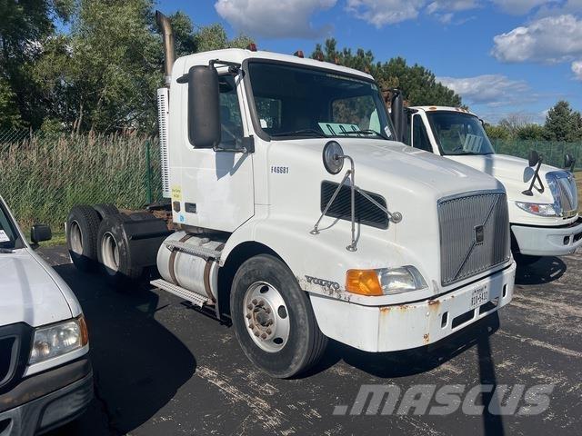 Volvo VNM64T Tegljači