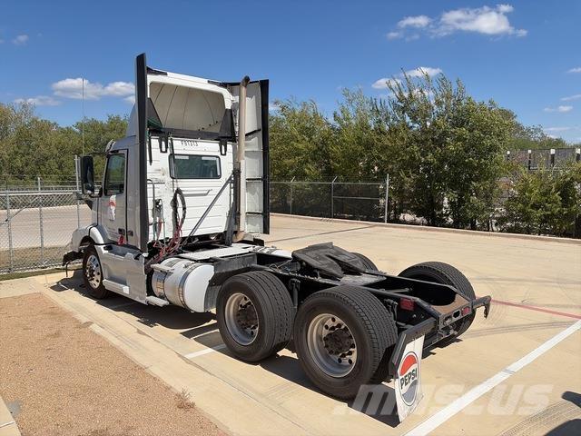 Volvo VNM64T Tegljači