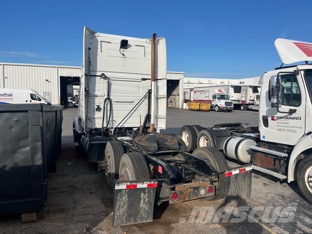 Volvo VNM64T Tegljači