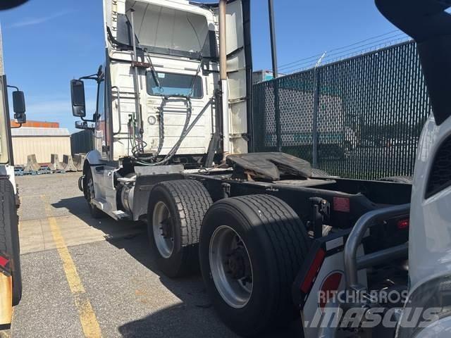 Volvo VNR Tegljači