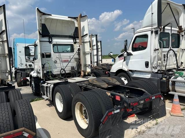Volvo VNR Tegljači