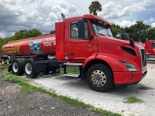 Volvo VNR Tegljači