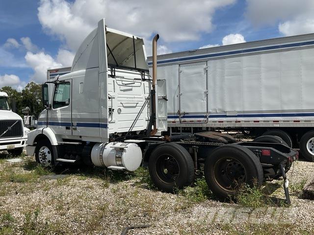 Volvo VNR64T Tegljači
