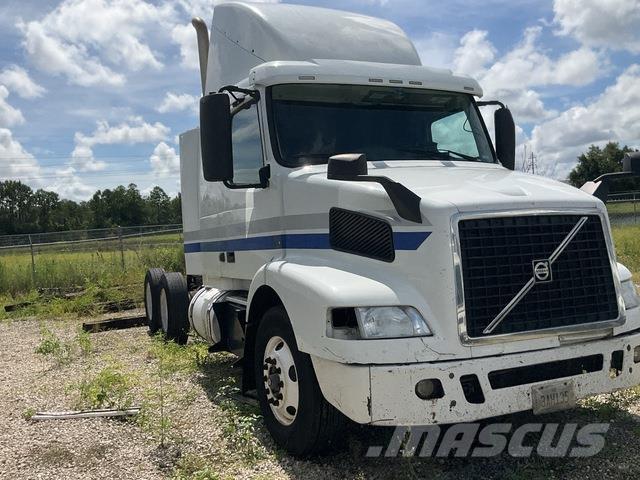 Volvo VNR64T Tegljači