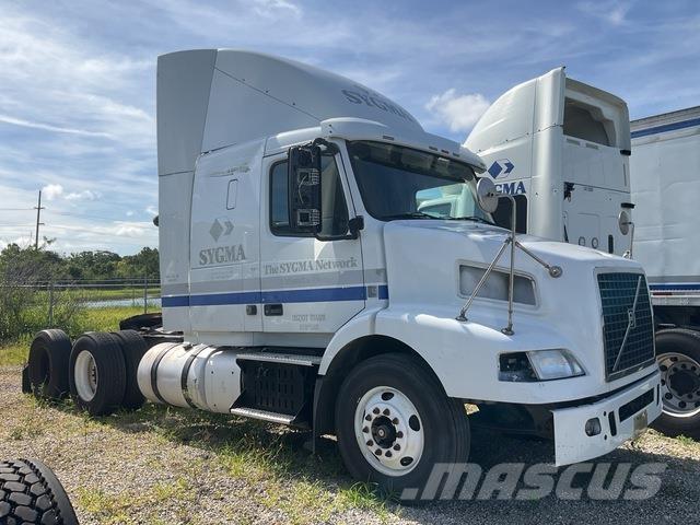 Volvo VNR64T Tegljači