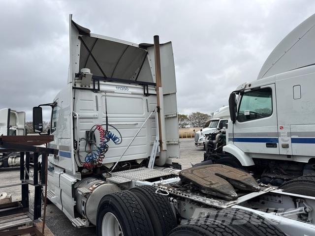 Volvo VNR64T Tegljači