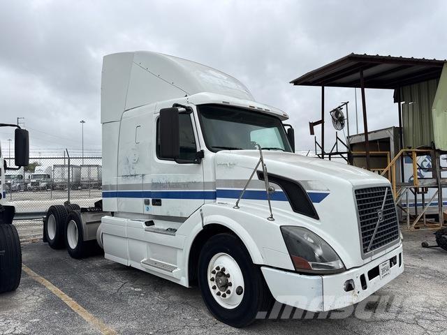 Volvo VNR64T Tegljači