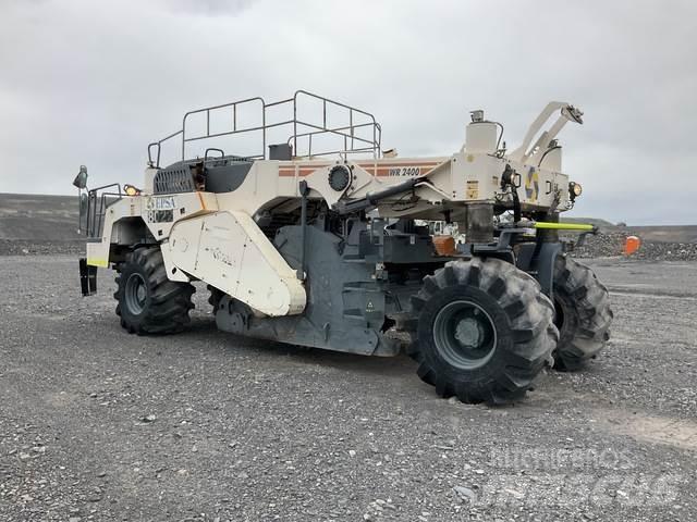 Wirtgen 2400 Nabijači zemlje