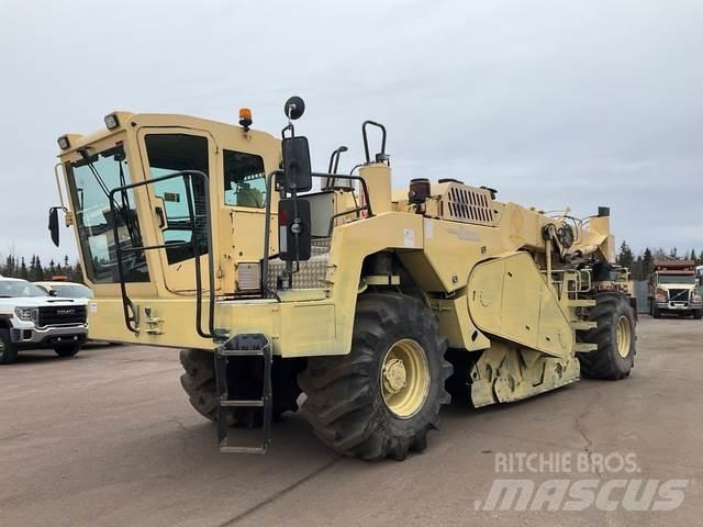 Wirtgen WR2400 Nabijači zemlje