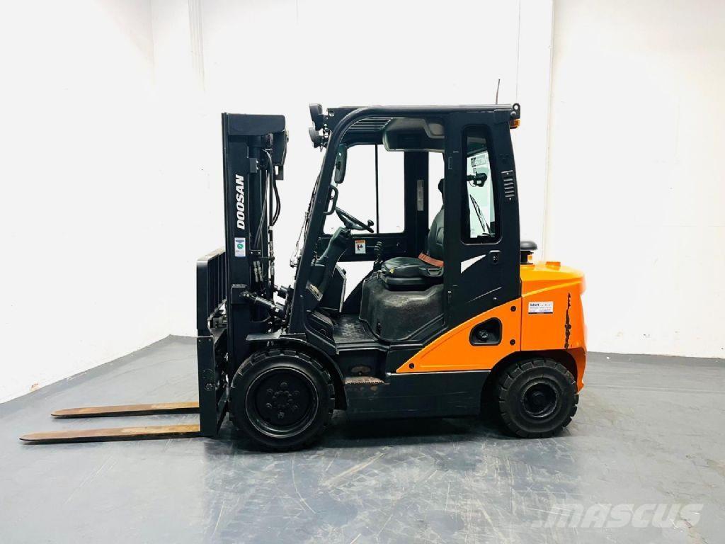 Doosan D30S-7 Dizelski viljuškari