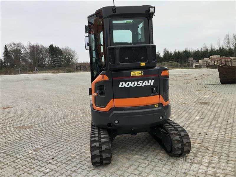 Doosan DX27Z-7 Mini bageri < 7t