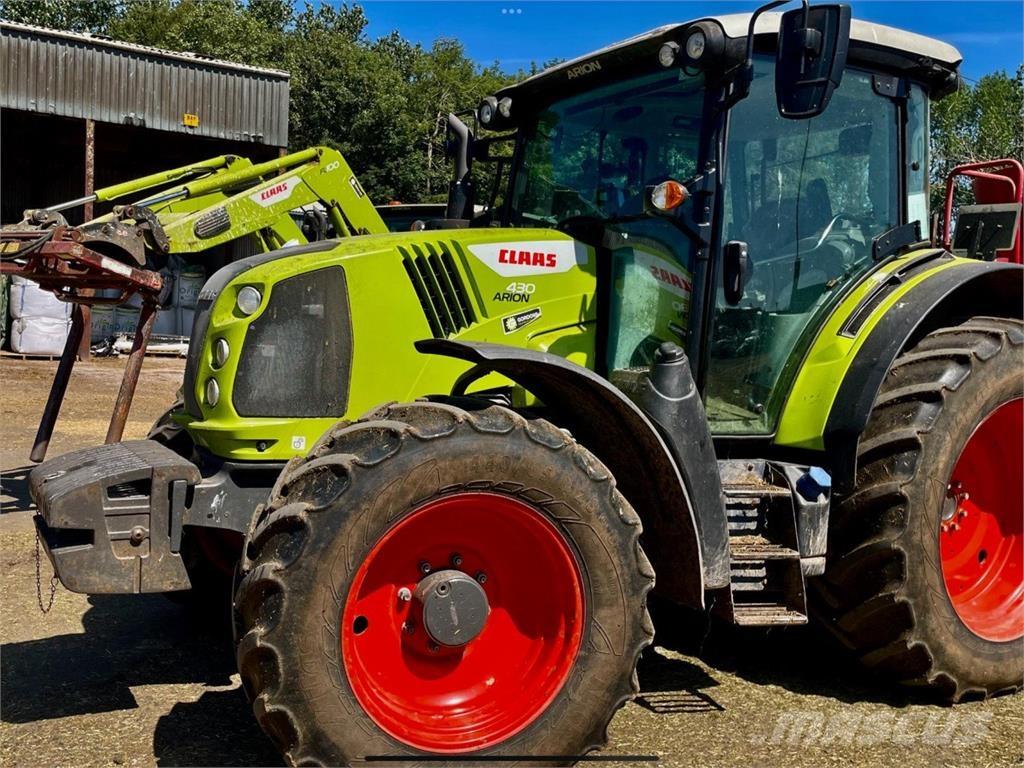 CLAAS ARION 430 Traktori