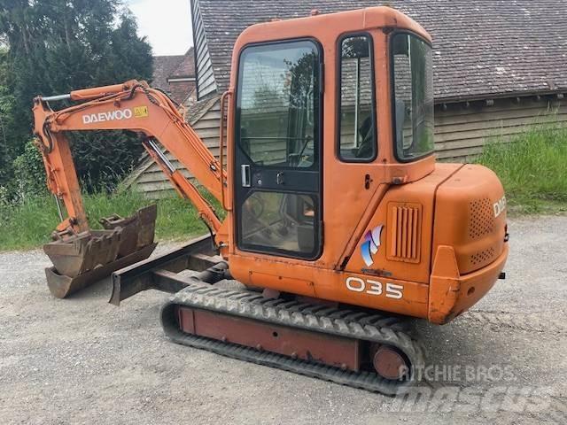 Daewoo SL35 Midi bageri 7t – 12t