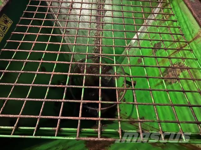 Amazone E+S 300 Posipači soli i peska