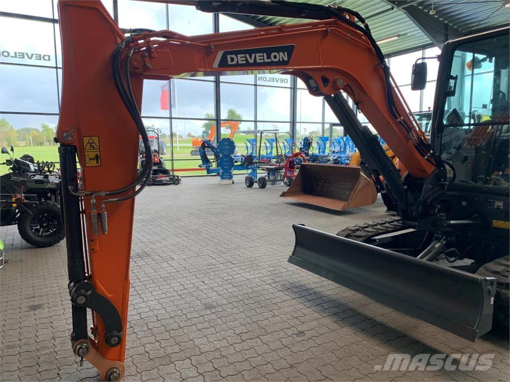 Develon DX63-7 Bageri guseničari