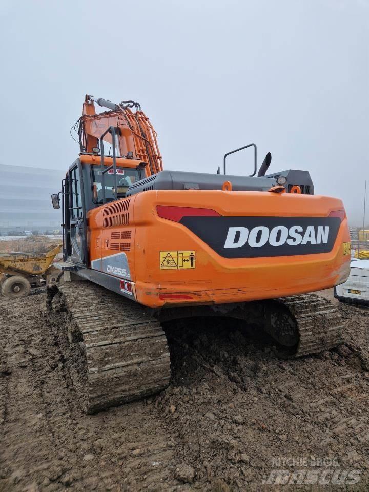 Doosan 255-5 Bageri guseničari
