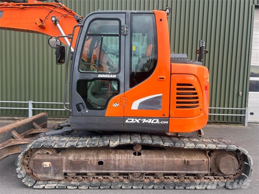 Doosan DX140LCR-5 Bageri guseničari