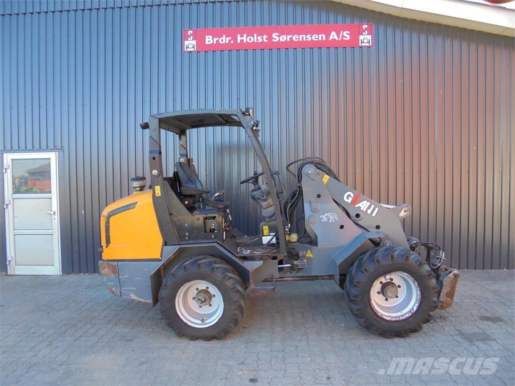 GiANT 5003 Mini utovarivači