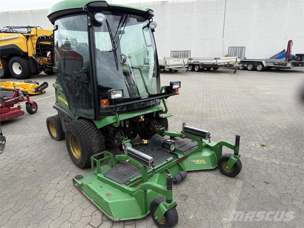 John Deere 1585 Vozila za prevoz opreme za rad