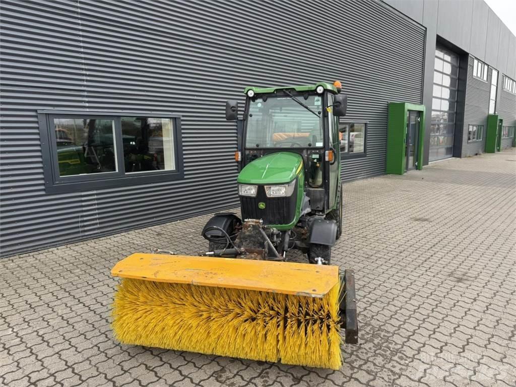 John Deere 2036R Manji traktori
