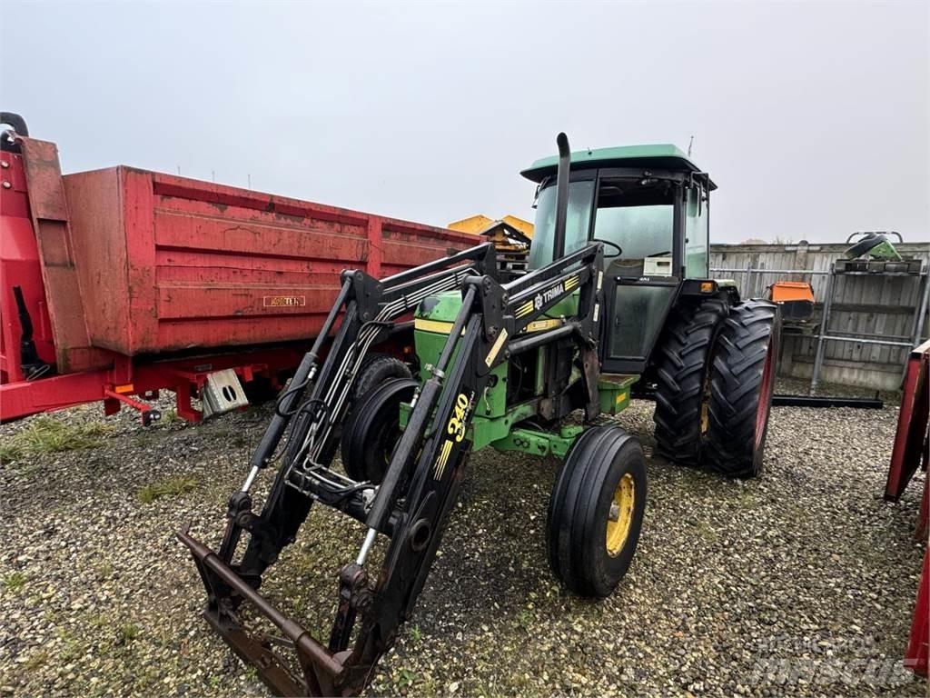 John Deere 2450 Traktori
