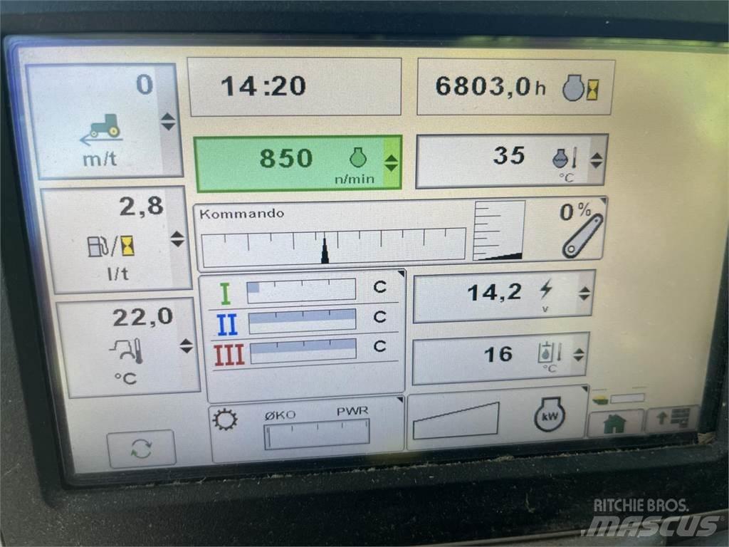 John Deere 6115 R Traktori