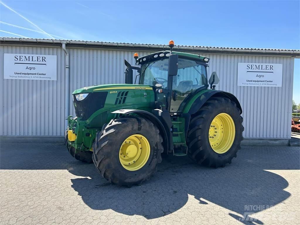 John Deere 6215R Traktori