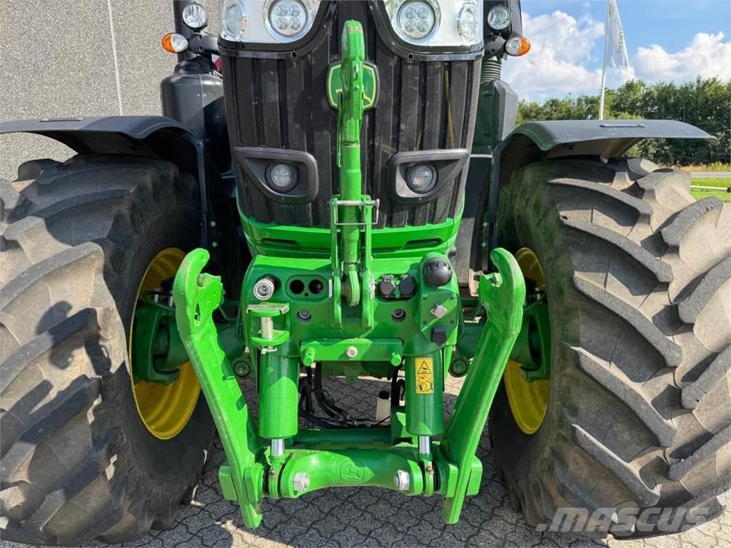 John Deere 6250R Traktori