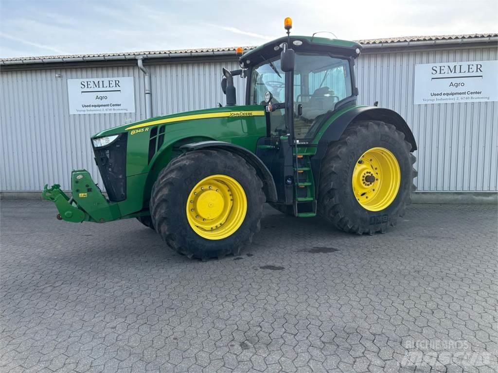 John Deere 8345R Traktori