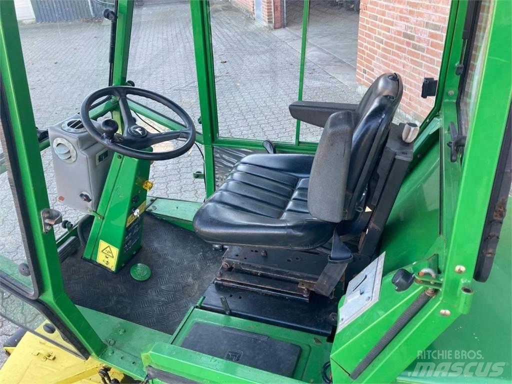John Deere F935 Manji traktori