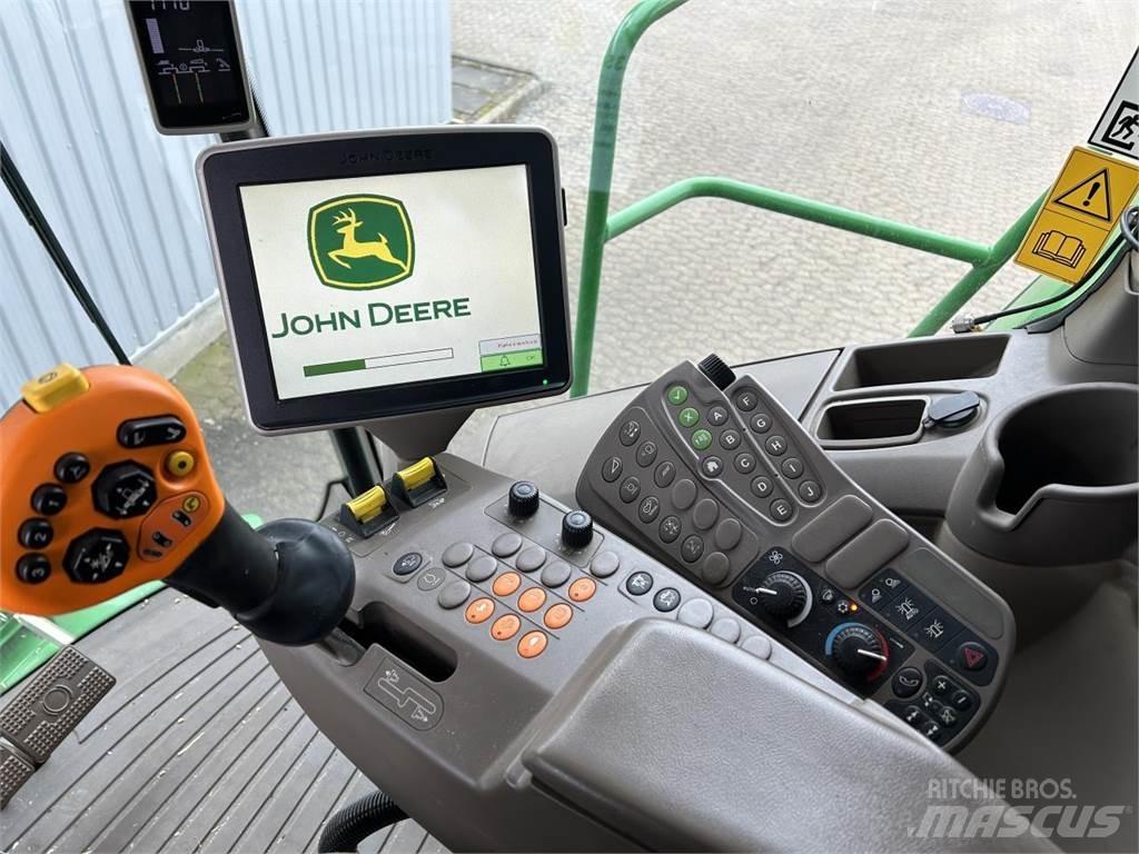 John Deere S690 Kombajni