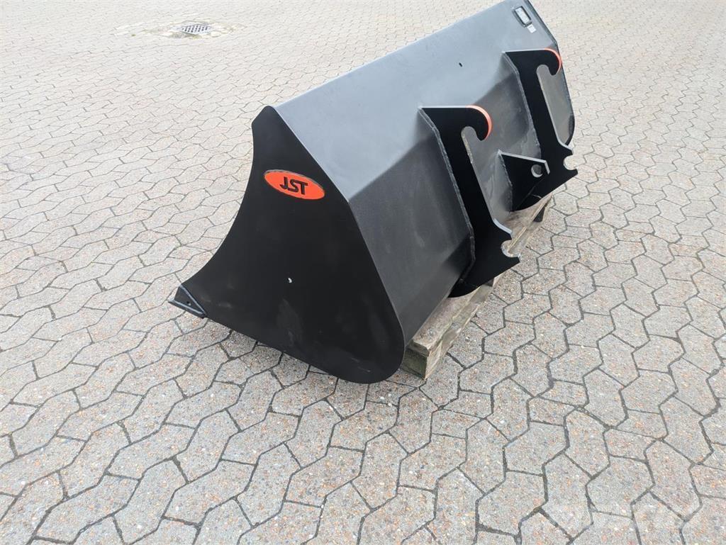 JST M SKOVL Ostala dodatna oprema za traktore