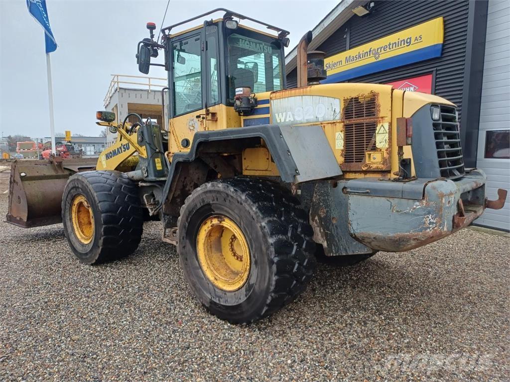 Komatsu WA 320 Utovarivači na točkove