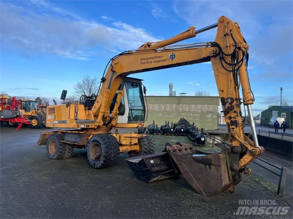 Liebherr 902 Bageri točkaši