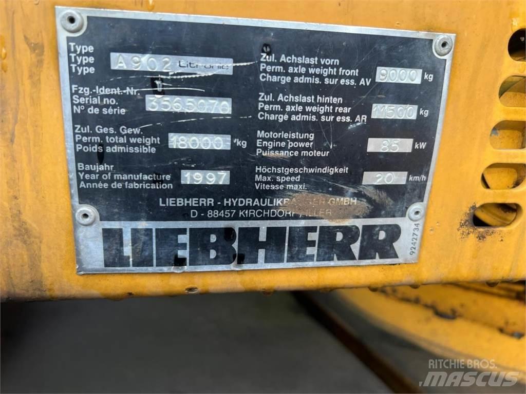 Liebherr 902 Bageri točkaši