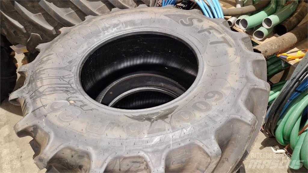 Mitas 600/70R30 Gume, točkovi i felne
